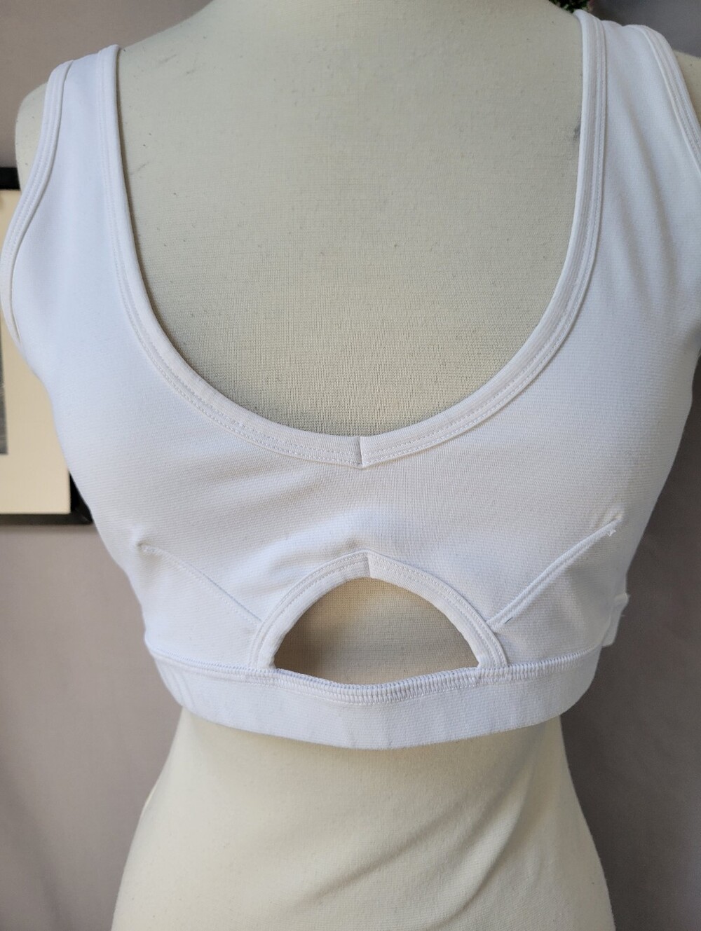 Outdoor Voices Scoop Peakaboo Cutout Bra White L - Picture 4 of 10
